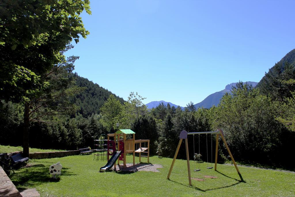 Camping Pineta Hotel Bielsa Eksteriør billede