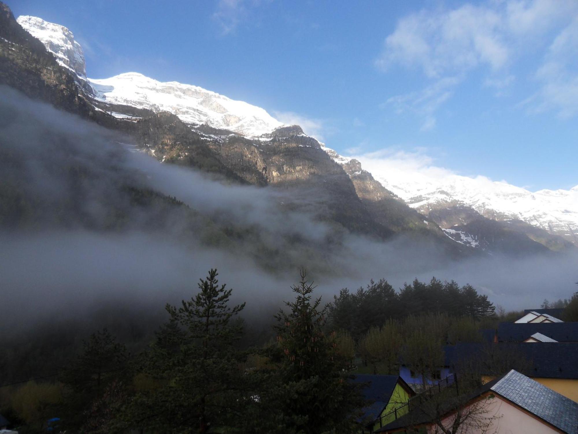 Camping Pineta Hotel Bielsa Eksteriør billede