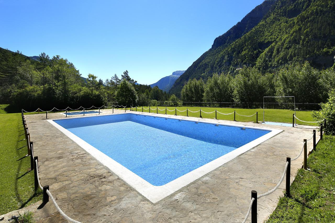 Camping Pineta Hotel Bielsa Eksteriør billede