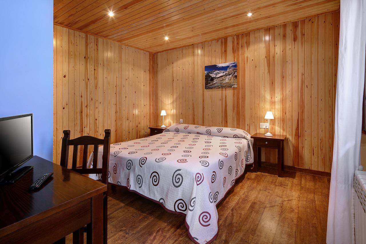 Camping Pineta Hotel Bielsa Eksteriør billede
